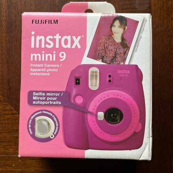 Fujifilm Instax Mini 9 Purple / Pink Two-Tone Instant Film Camera 💜💗 Brand New - Picture 1 of 7